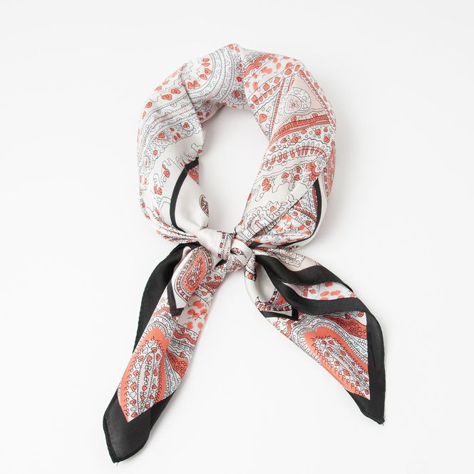 Hovedbilde Rosenvinge lite skjerf, rosa paisley